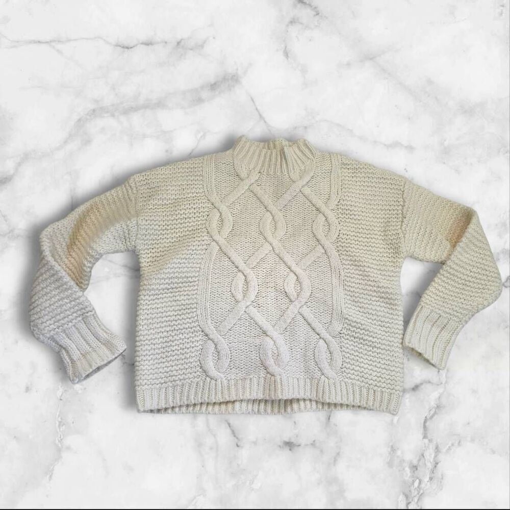 GAP White Chunky Knit Sweater Size Medium